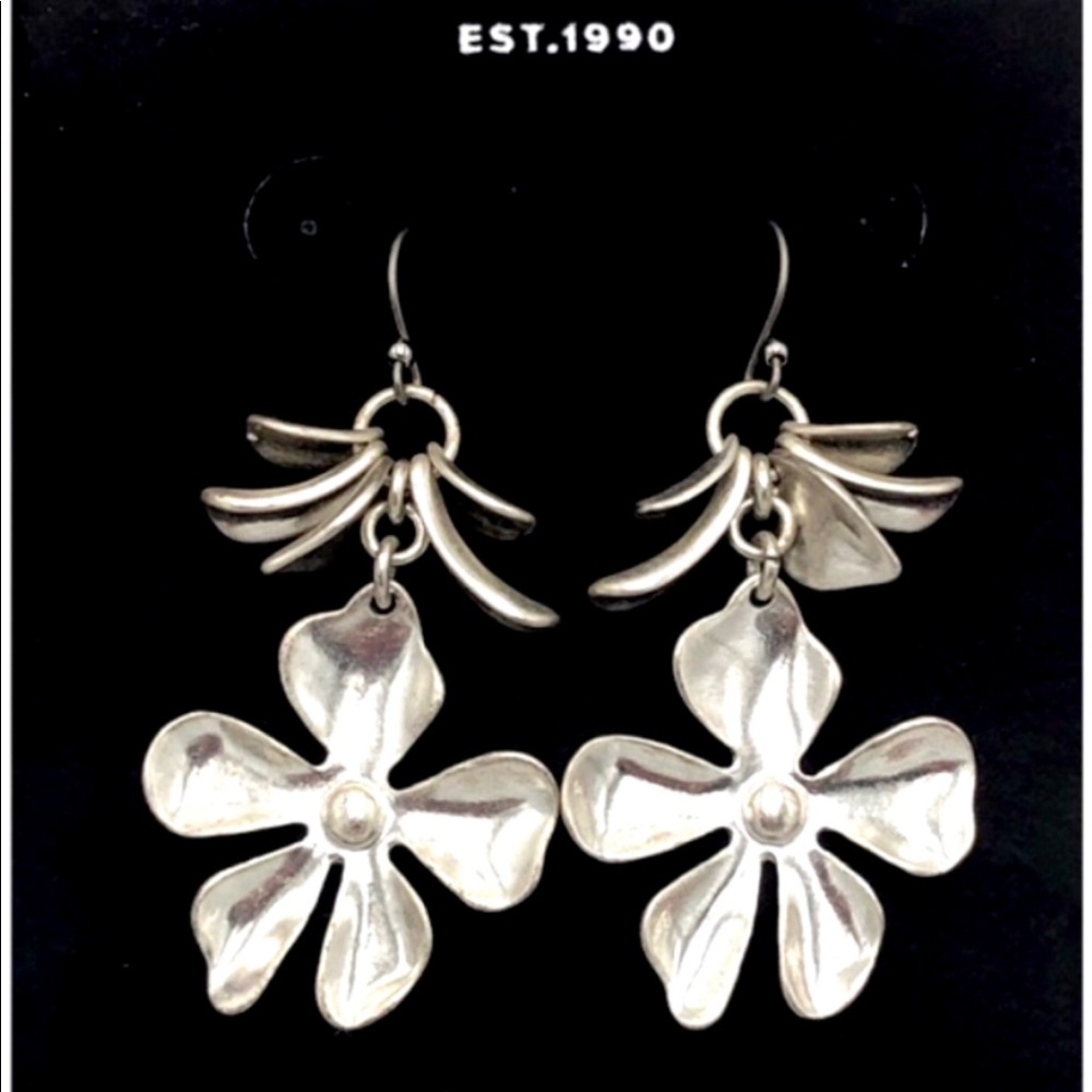 Lucky Brand🍀ST Floral Petal Drop Earrings - Picture 2 of 10